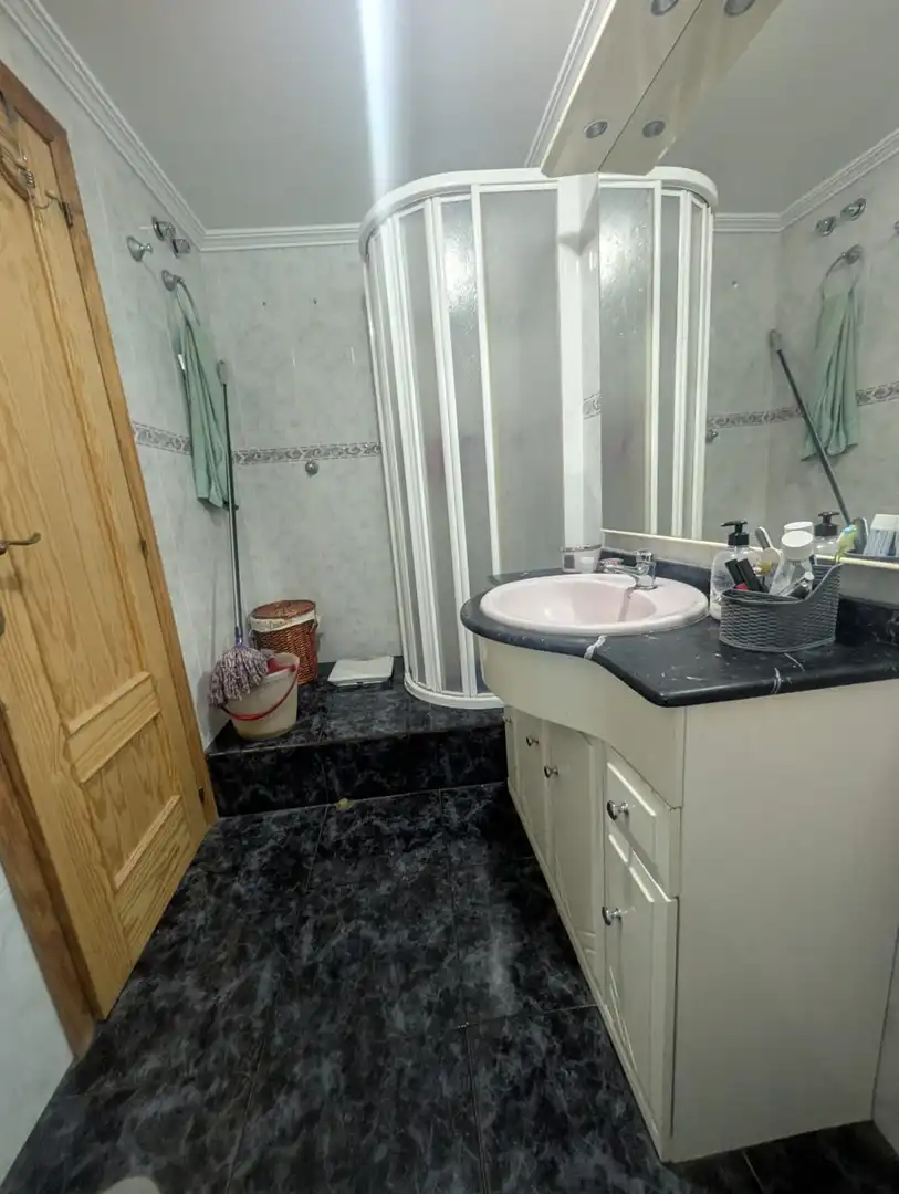 Bathroom of Houses for sale in San Vicente del Raspeig / Sant Vicent del Raspeig  with Air Conditioner, Heating and Terrace