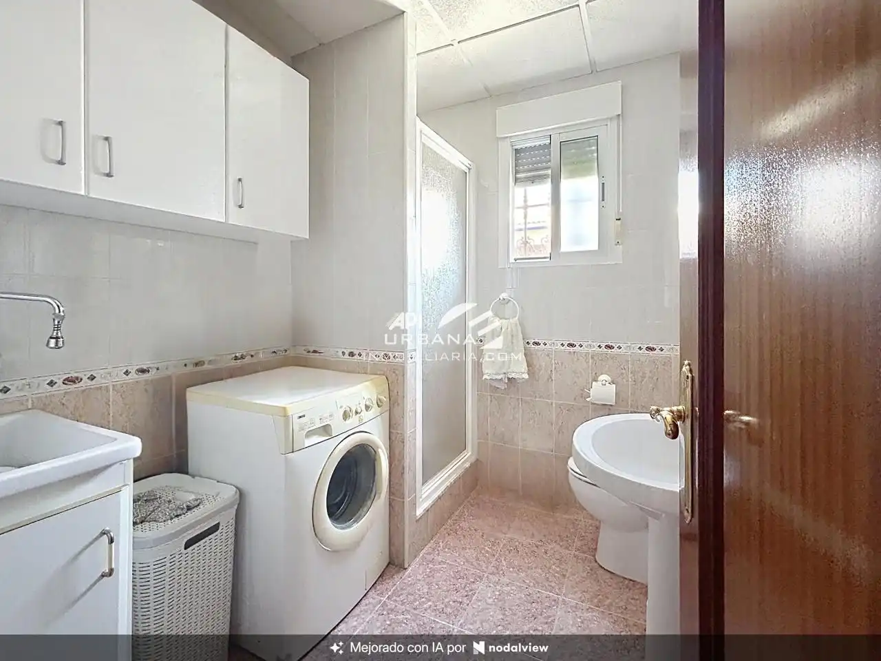 Bathroom of Houses for sale in Cabra  with Air Conditioner, Private garden and Terrace