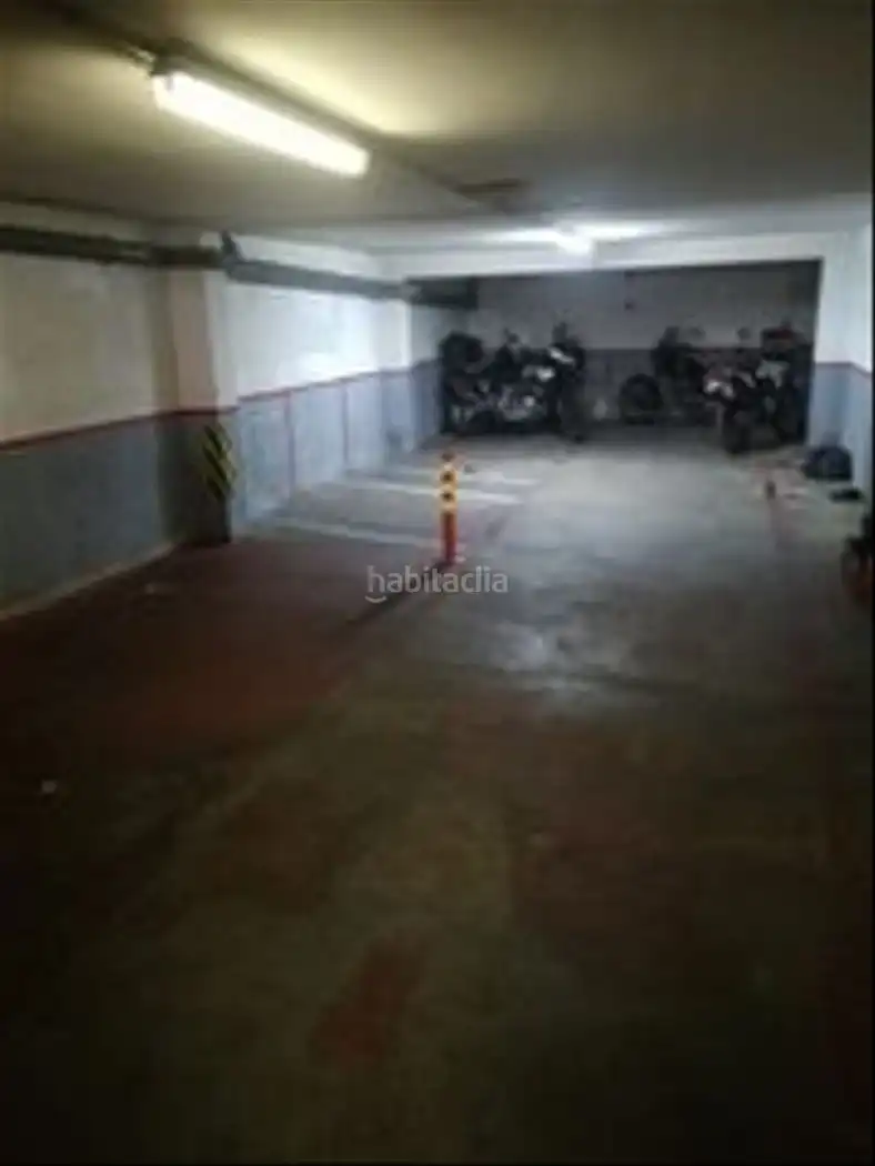 Moto en alquiler en Carrer de la Unió 7
