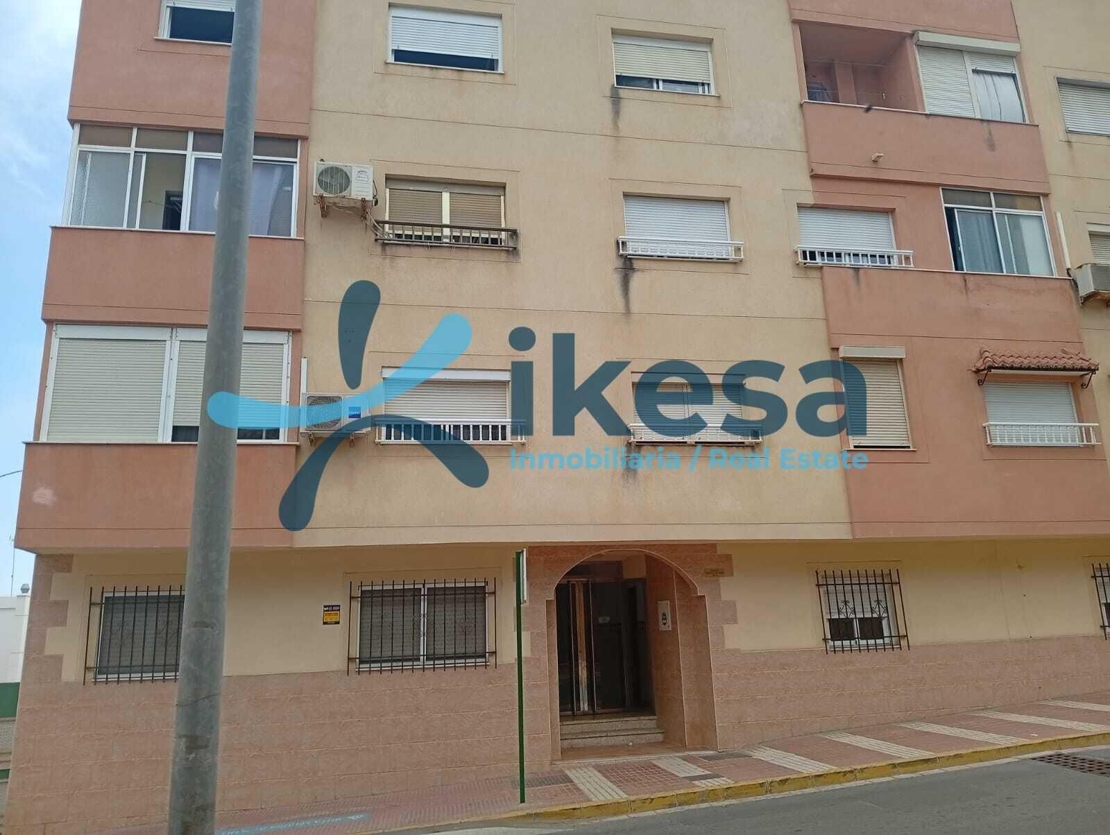 Vista exterior de Apartament en venda en Adra