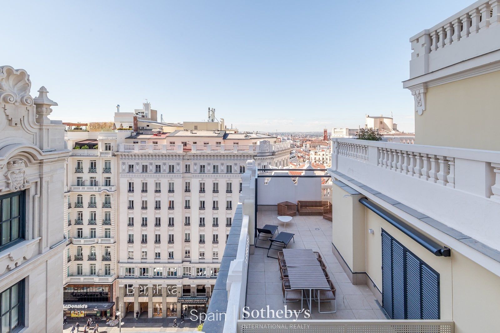 Terrasse von Wohnungen zum Verkauf in  Madrid Capital mit Klimaanlage, Heizung und Terrasse