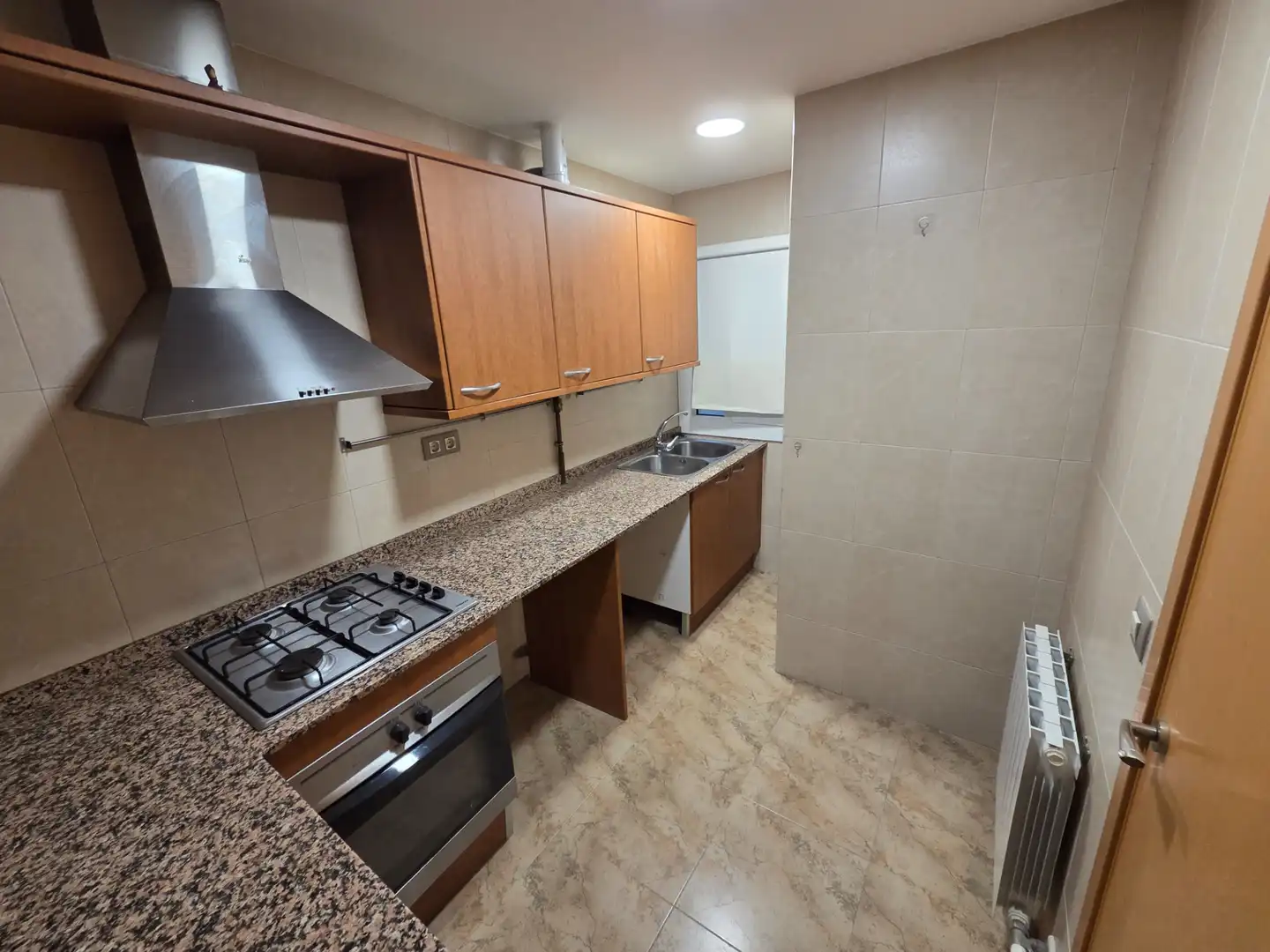 Küche von Wohnung zum Verkauf in Vilafranca del Penedès mit Heizung, Parkett und Ofen