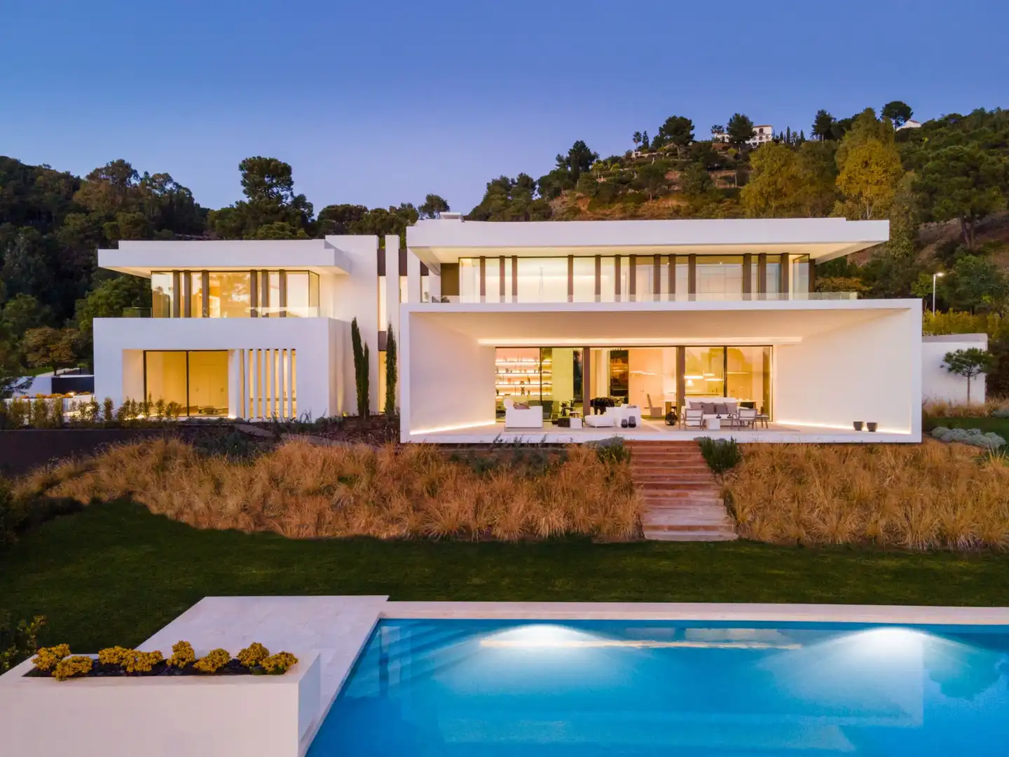 House with pool for sale in Marbella Centro