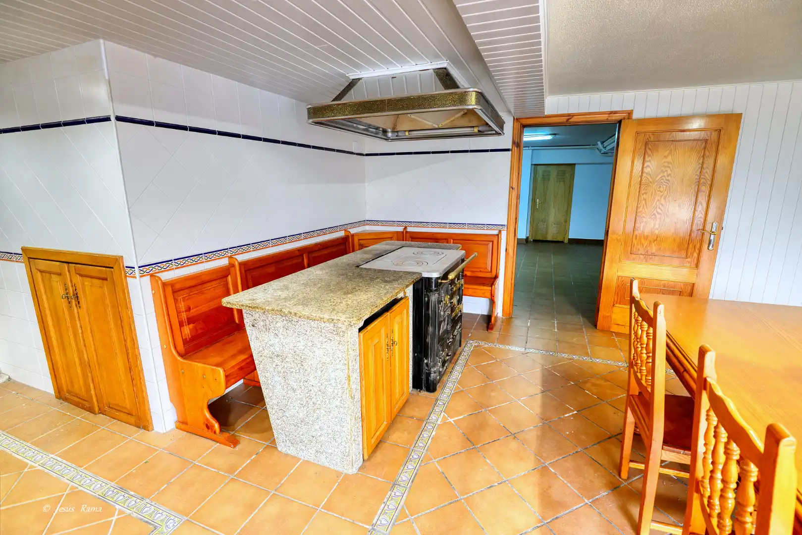 Cocina de Casa o chalet en venta en Oleiros con Calefacción, Jardín privado y Parquet