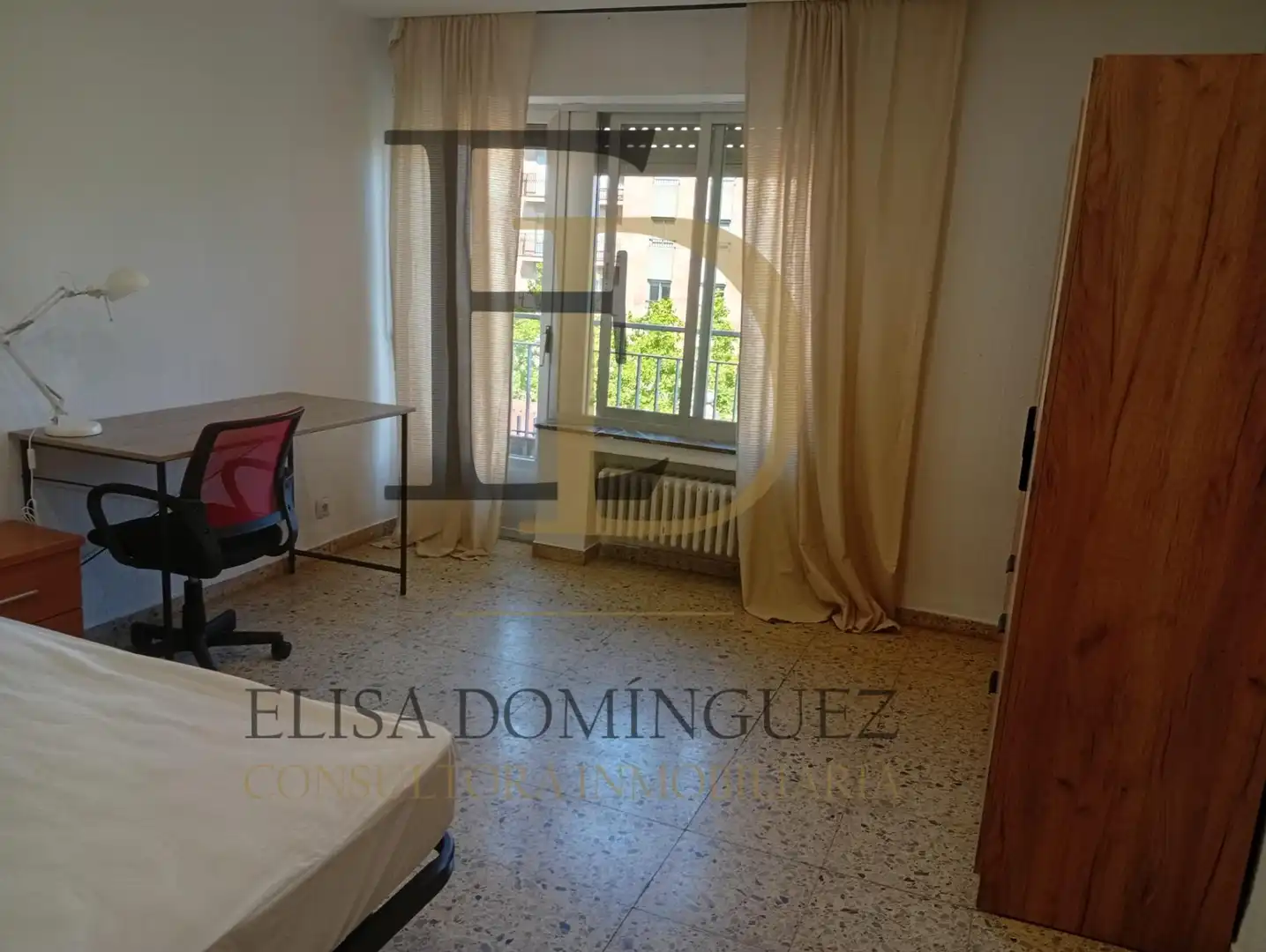 Habitación de Piso de alquiler en Salamanca con Calefacción, Amueblado y Balcón