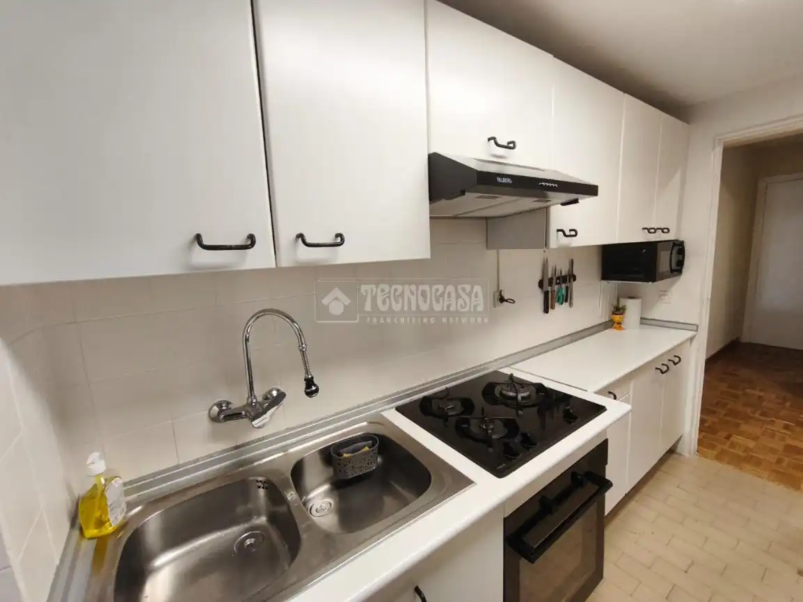 Cocina de Piso en venta en Azuqueca de Henares con Calefacción, Terraza y Balcón