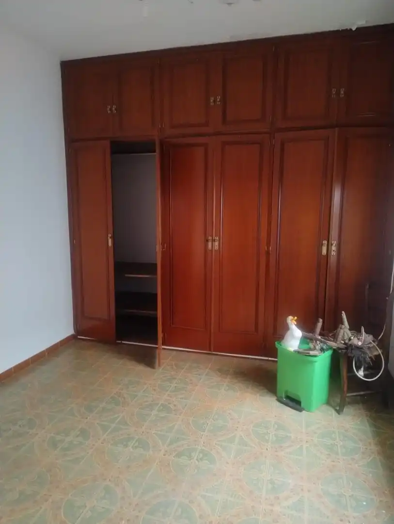 Schlafzimmer von Einfamilien-Reihenhaus zum Verkauf in Piedrabuena mit Möbliert