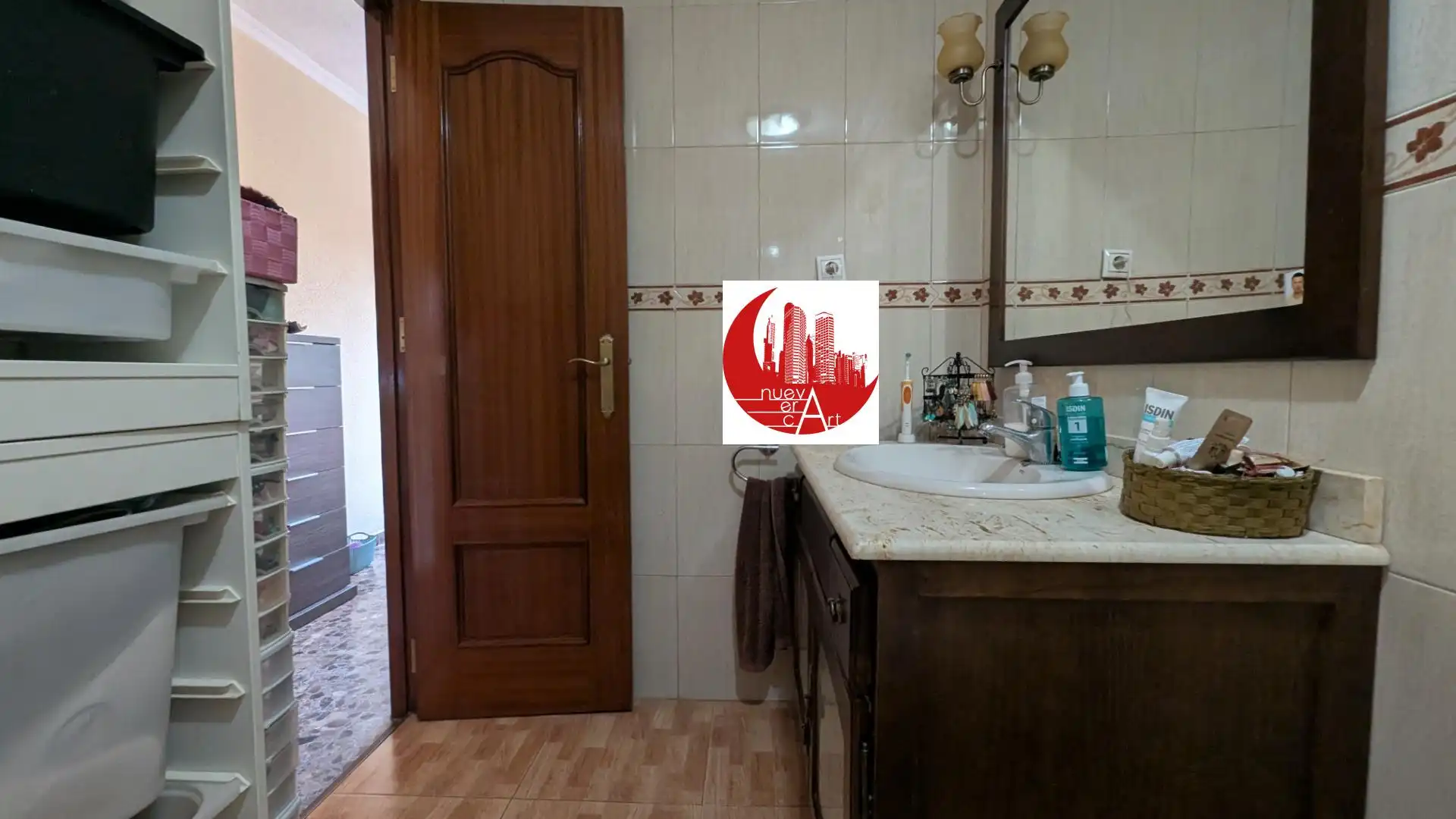 Baño de Piso en venta en Cartagena con Aire acondicionado y Balcón