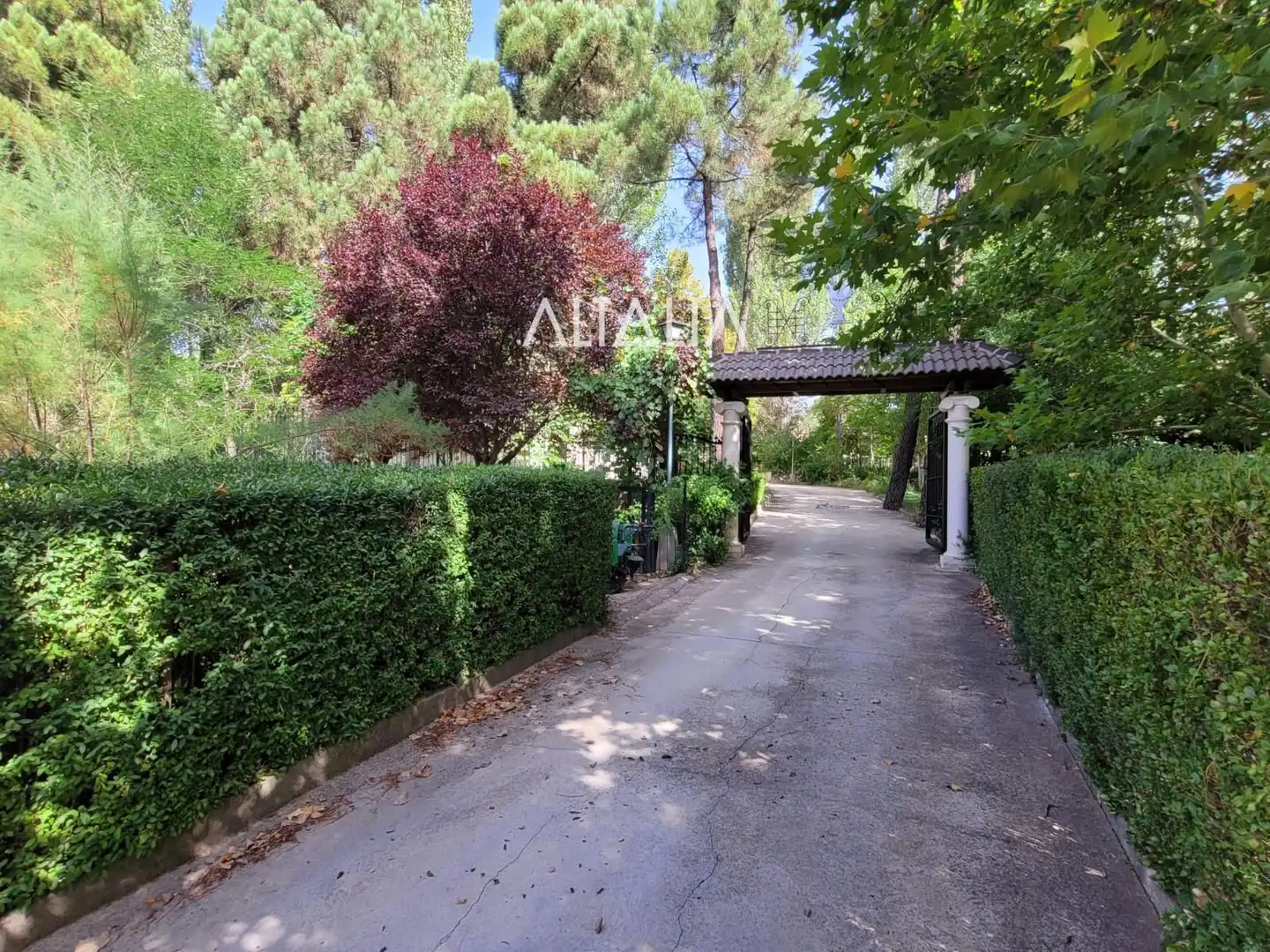 Jardí de Casa o xalet en venda en Fuentenava de Jábaga amb Calefacció, Traster i Piscina