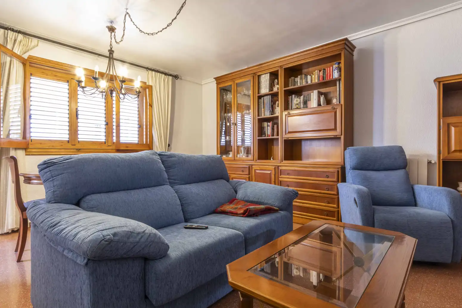 Sala d'estar de Casa adosada en venda en Sagunto / Sagunt amb Terrassa i Balcó