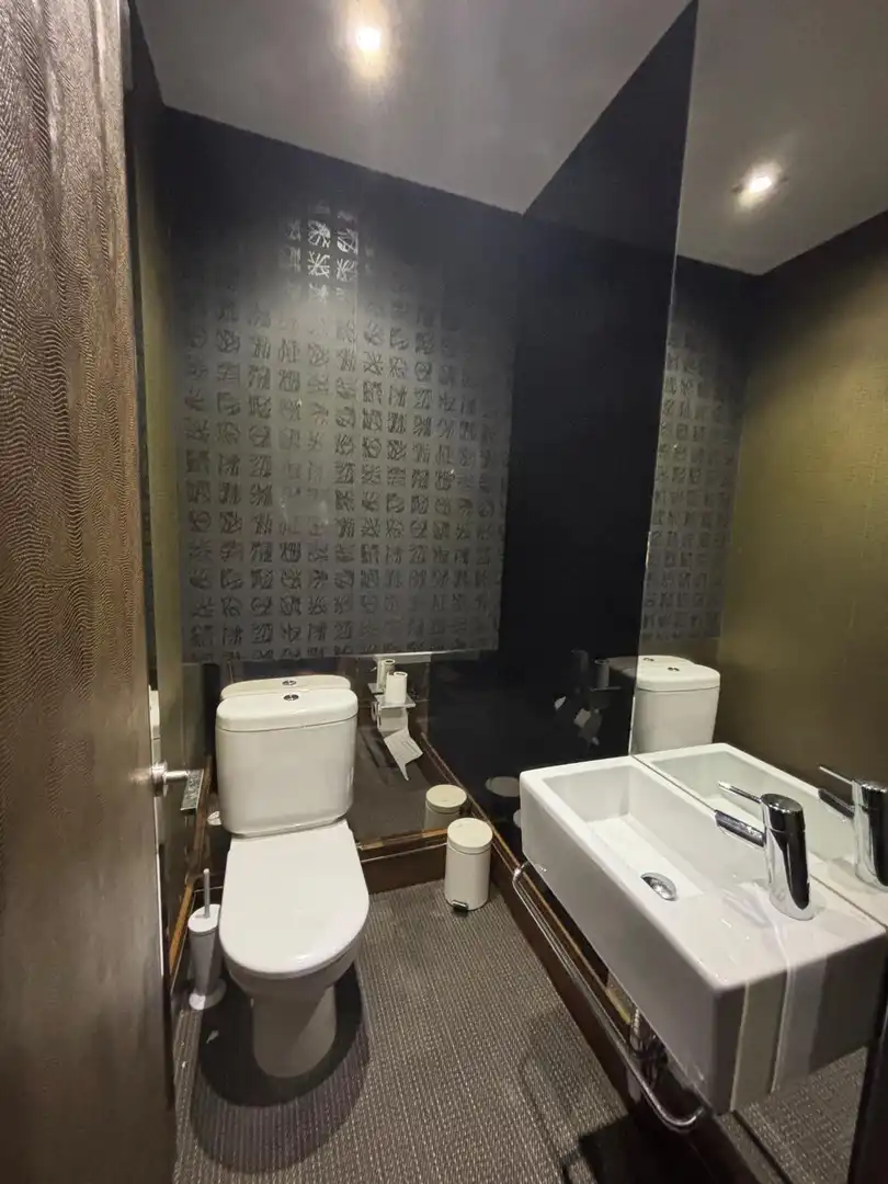 Baño de Piso en venta en Cádiz con Aire acondicionado