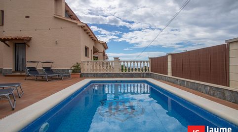 Preciosa casa seminueva con piscina, imagen 2