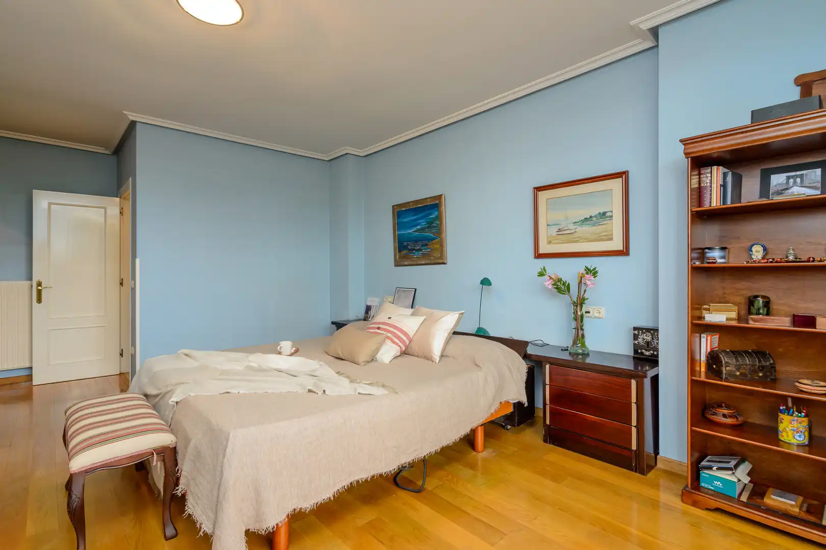 Habitación de Casa o chalet en venta en Oviedo  con Calefacción, Jardín privado y Parquet
