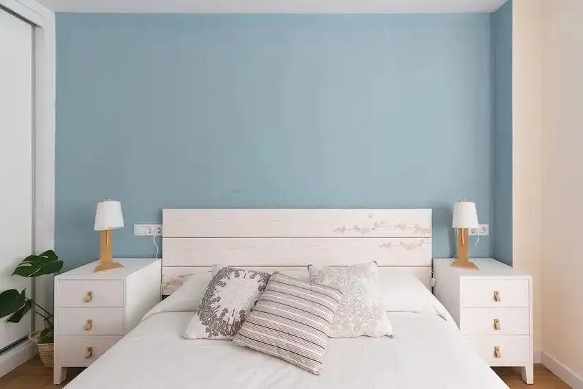 Bedroom of Flat for rent in Valencia  with Air Conditioner and Balcony