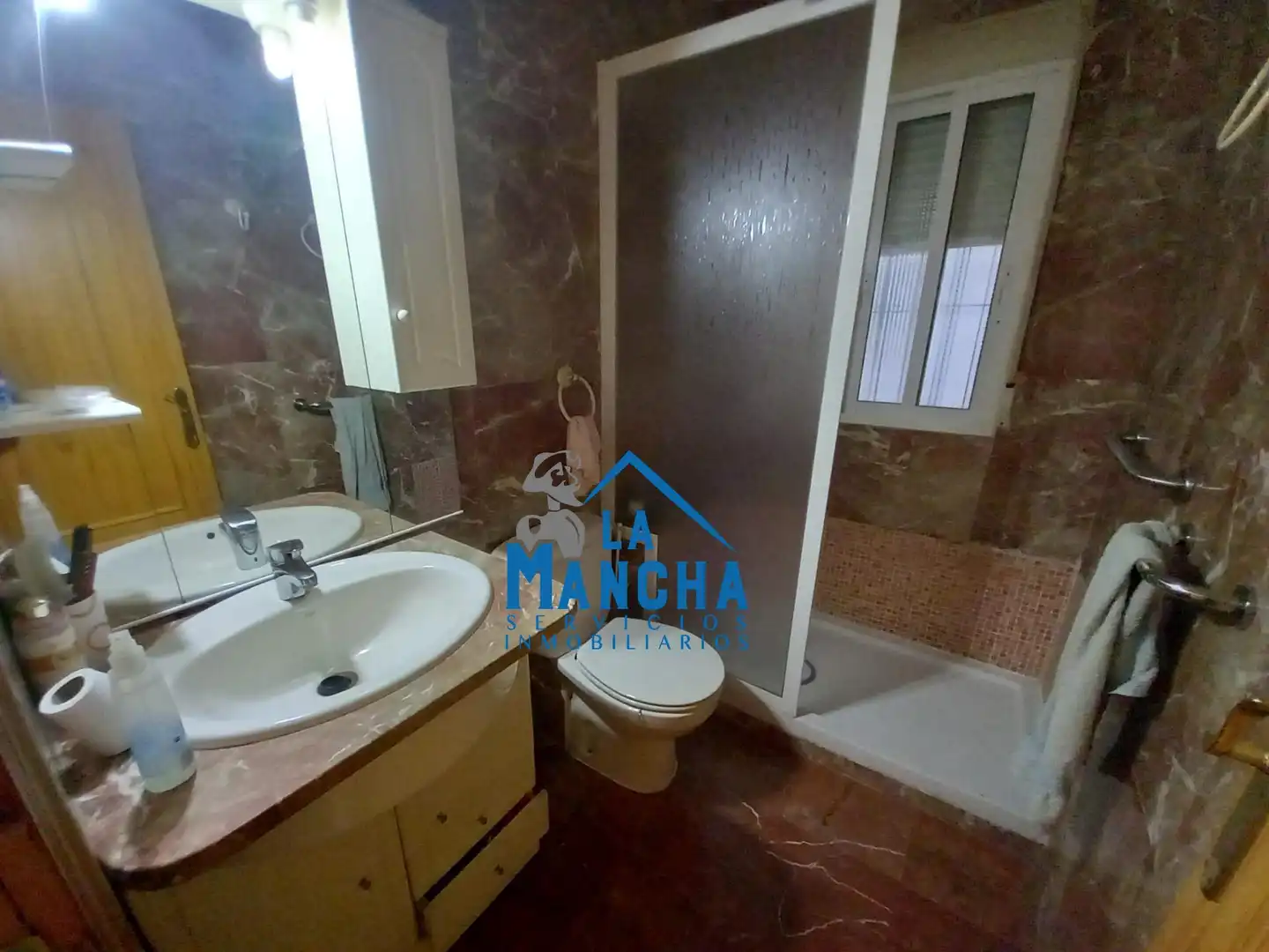 Baño de Piso en venta en Albacete con Balcón