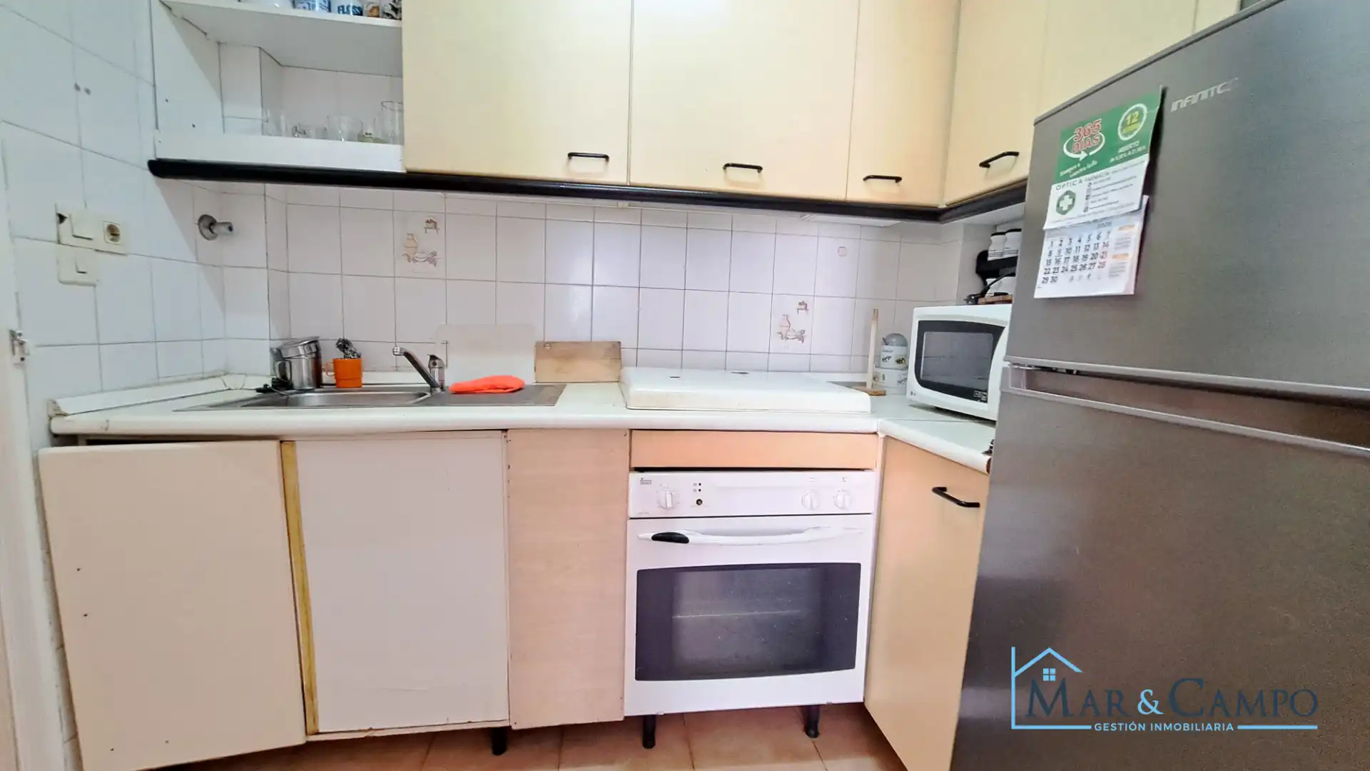 Cuina de Casa o xalet en venda en Los Alcázares amb Jardí privat i Moblat