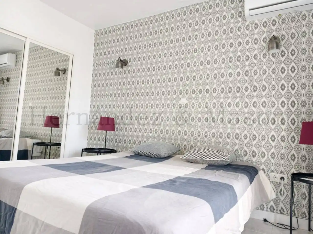 Dormitori de Apartament en venda en Benalmádena amb Aire condicionat, Terrassa i Moblat