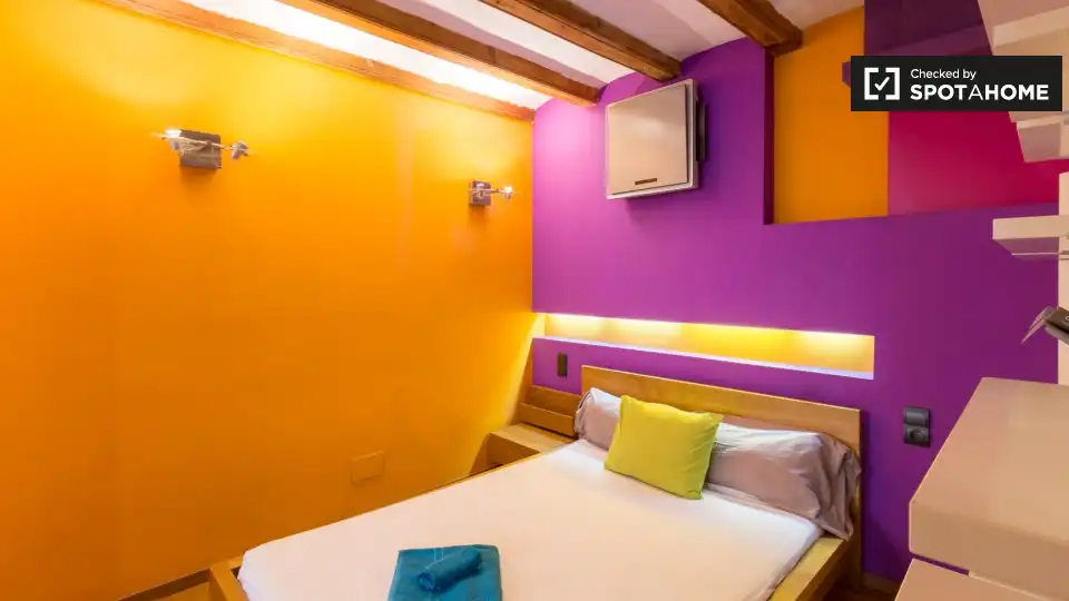 Flat with terrace to rent in Ciutat Vella, imagen 5