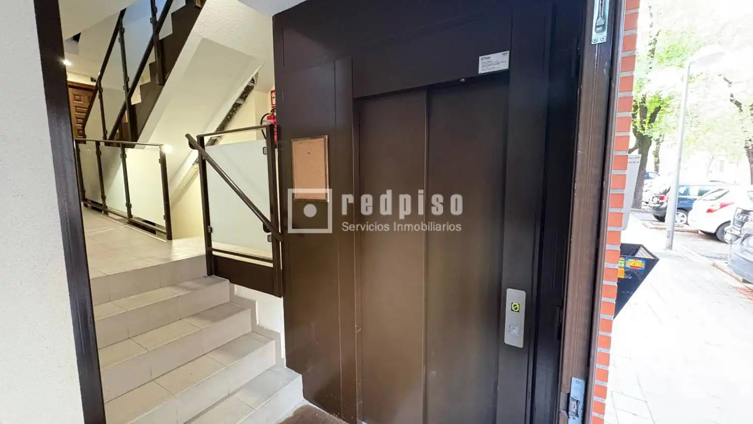 Piso en venta en Madrid con Calefacción y Terraza