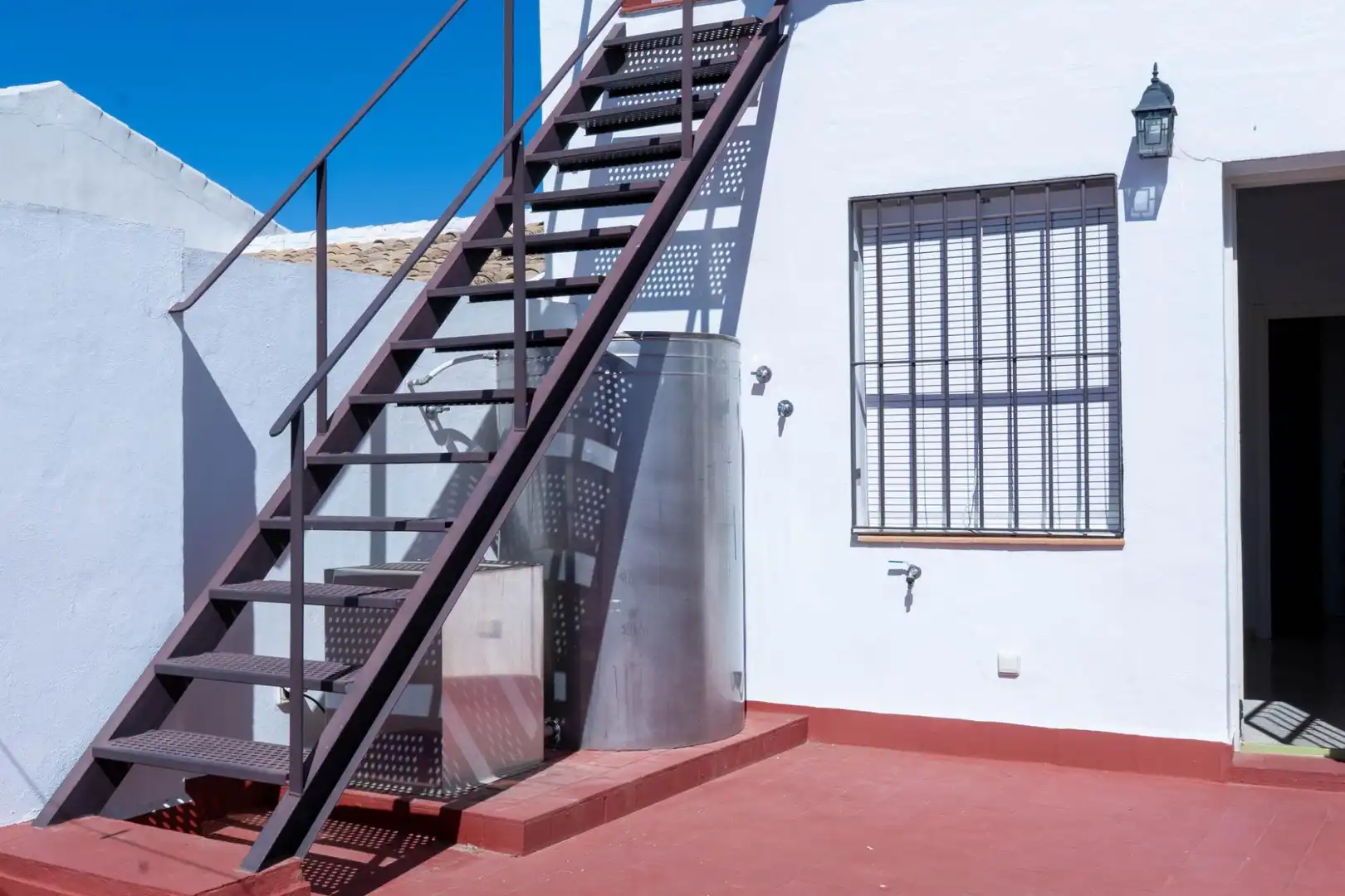 Exterior view of Houses for sale in Carrión de los Céspedes  with Air Conditioner and Heating