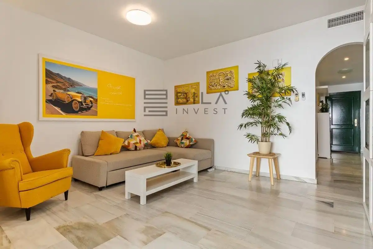 Sala d'estar de Pis en venda en Riviera del Sol