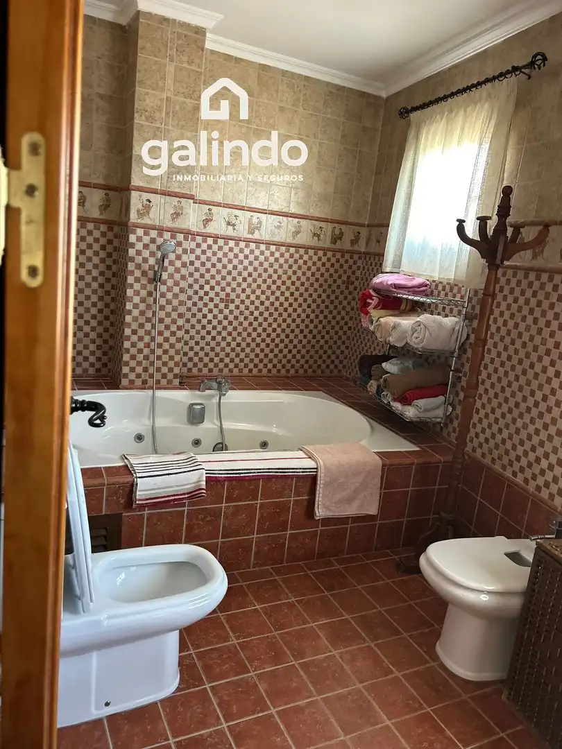 Bathroom of Houses for sale in Málaga  with Swimming Pool and Community pool