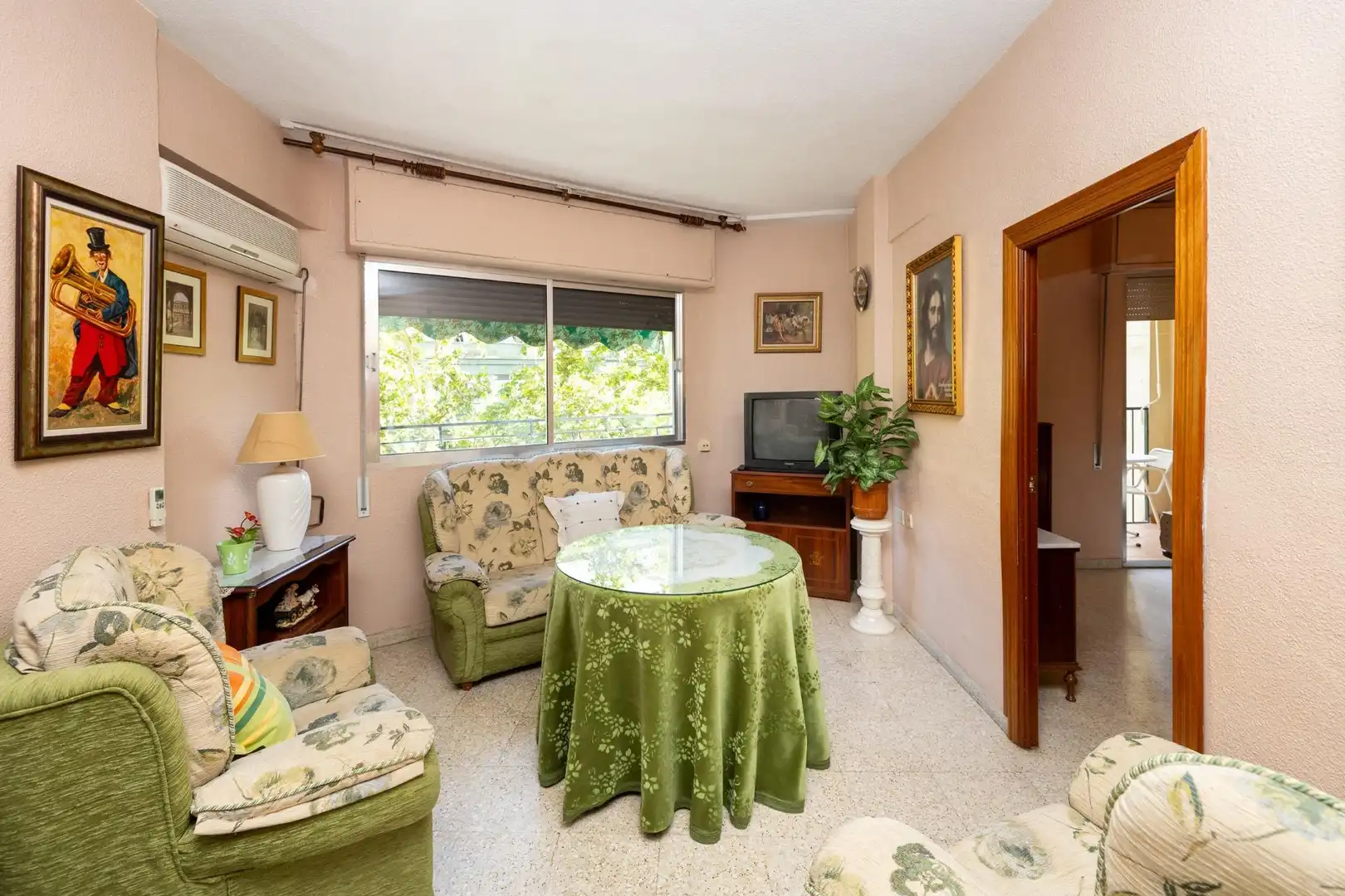 Sala d'estar de Pis en venda en Granada amb Terrassa