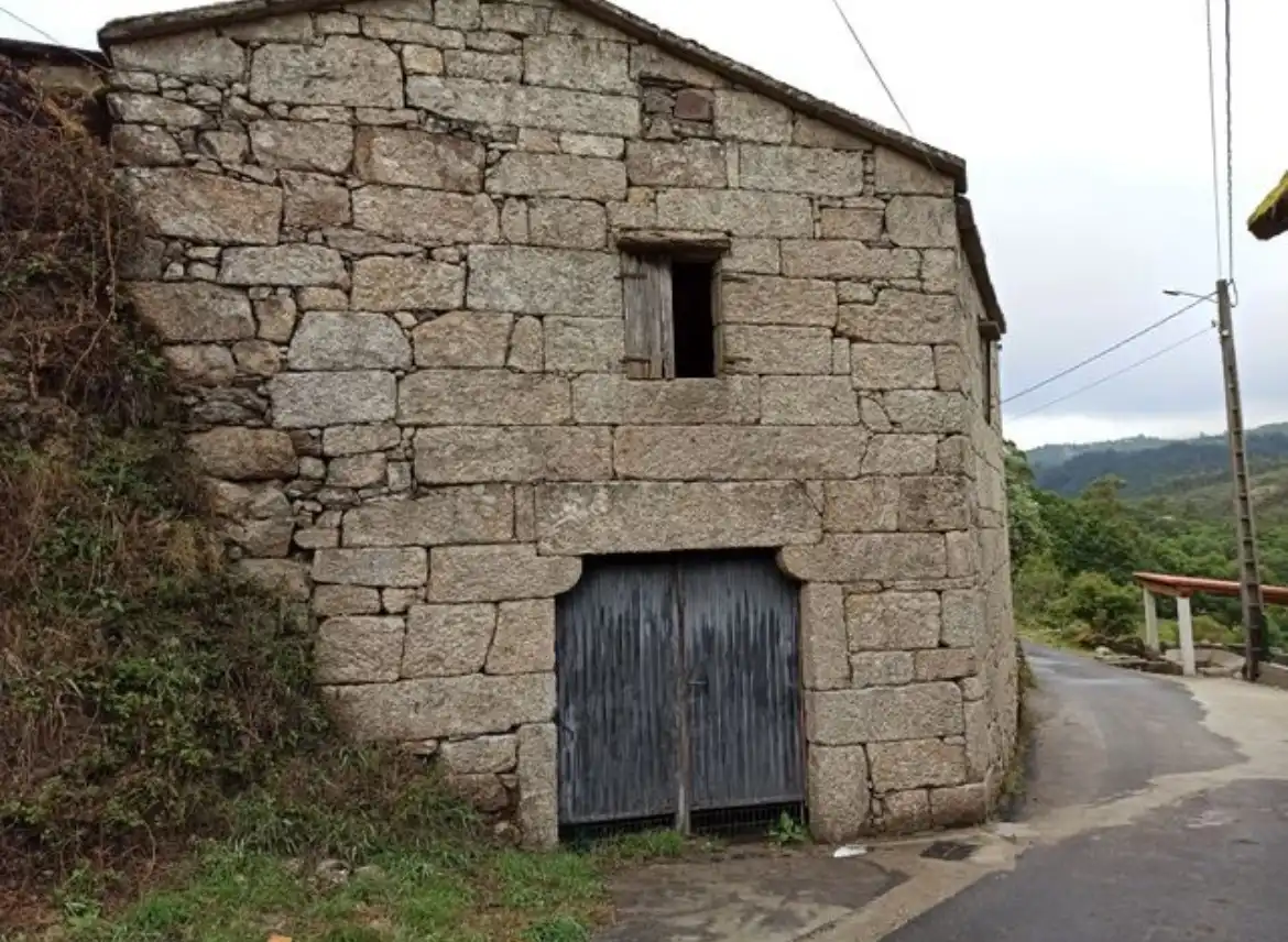 Adossat amb jardí en venda a Lugar Covelo 9