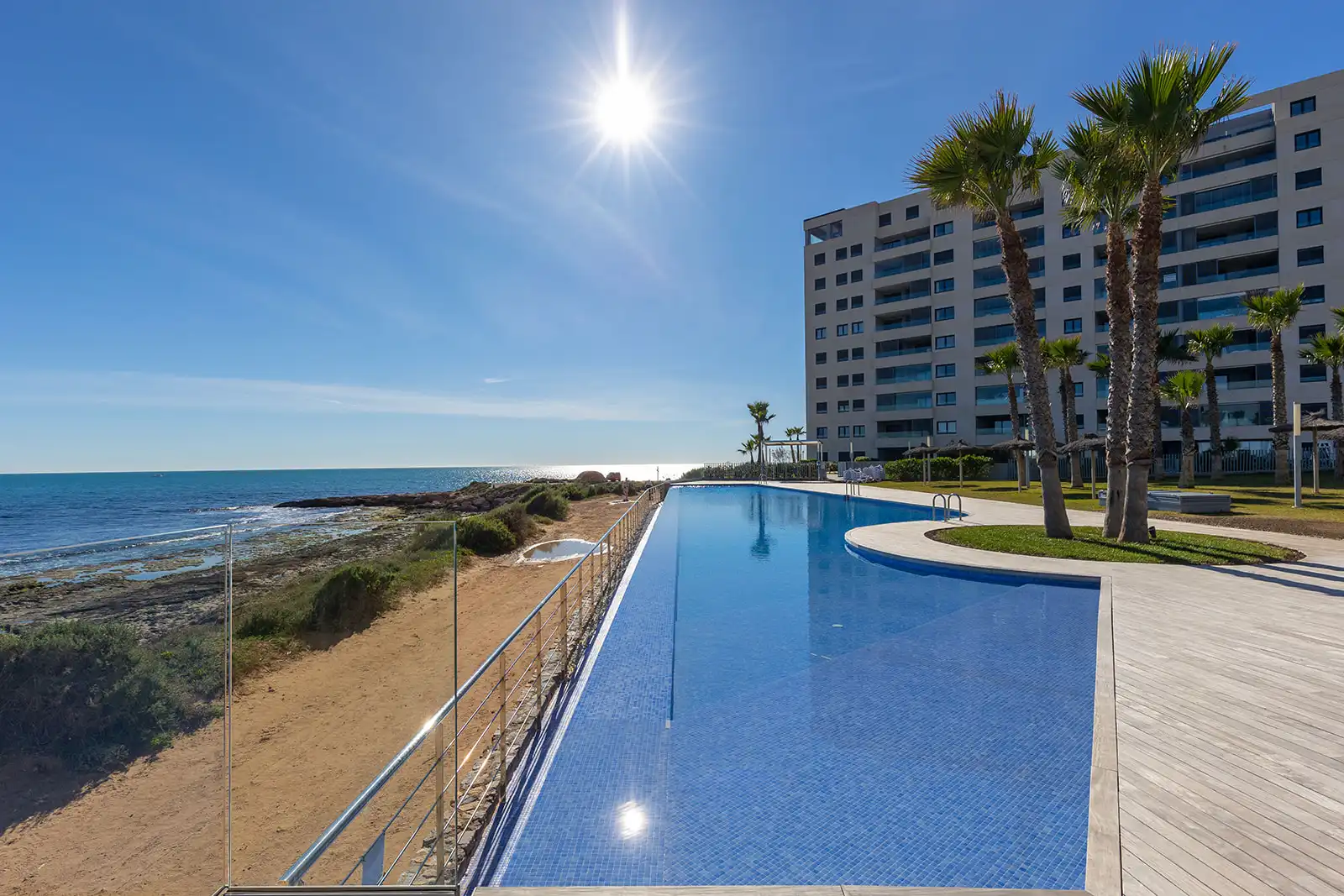 Piscina de Apartament en venda en Torrevieja amb Terrassa, Traster i Moblat
