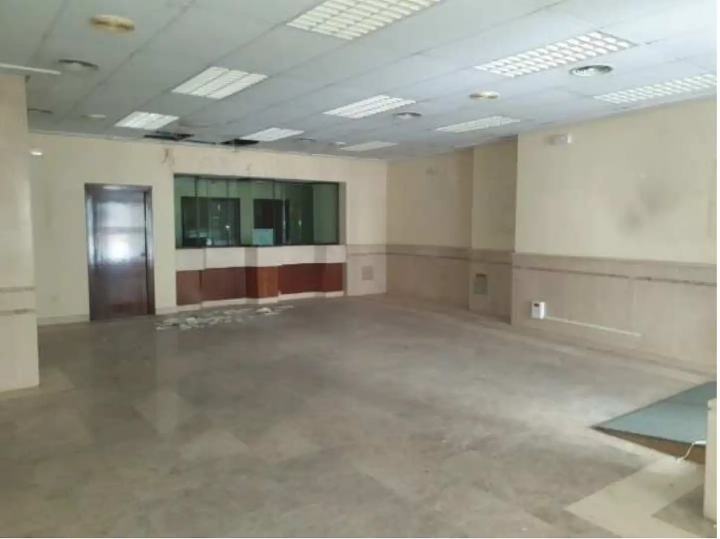 Local comercial en alquiler en C/ Infante Don Fernando, imagen 2