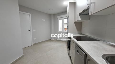 Foto 3 de Piso de alquiler en Condes de Barcelona, Comillas,  Madrid Capital