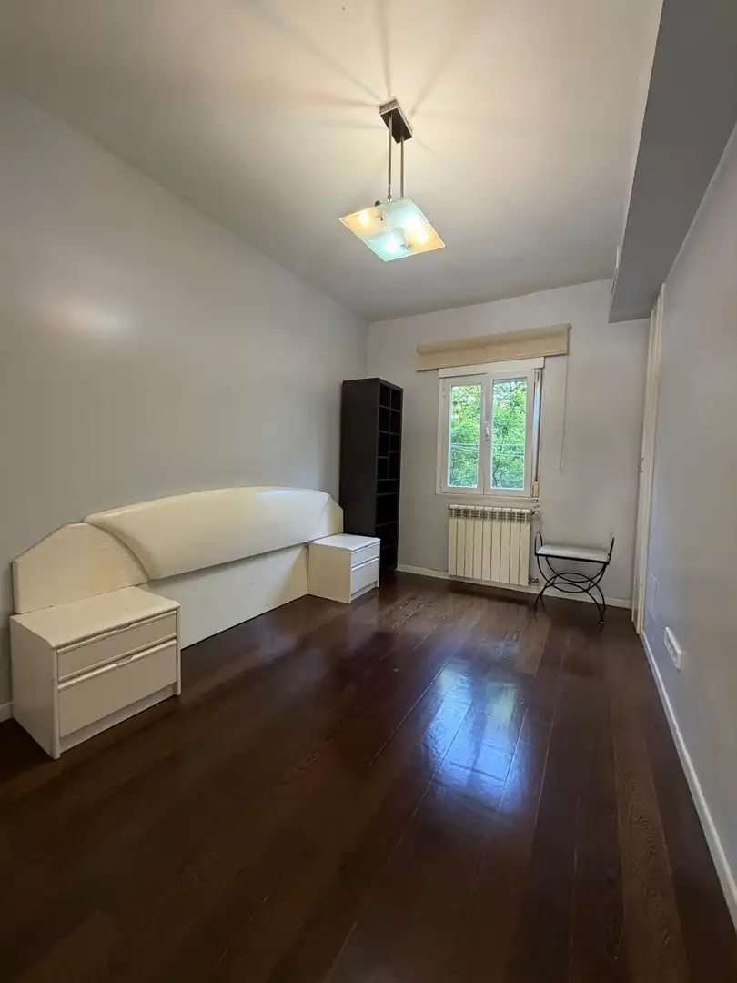 Bedroom of Flat for rent in Madrid  with Air Conditioner and Heating
