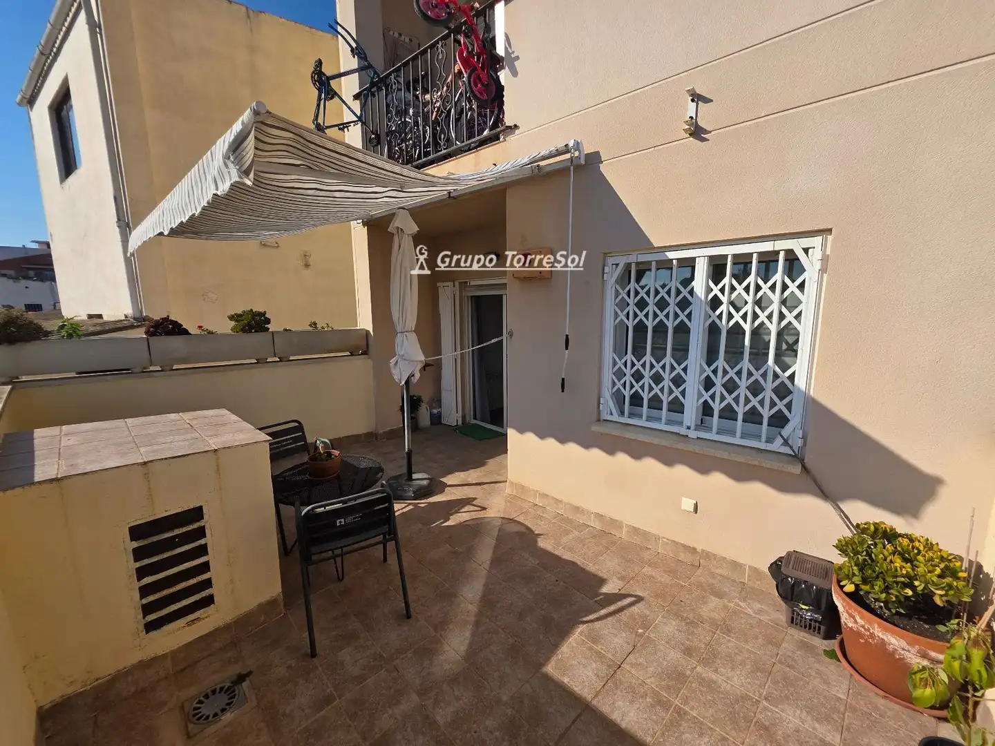 Terraza de Piso en venta en La Pobla de Montornès   con Calefacción y Terraza