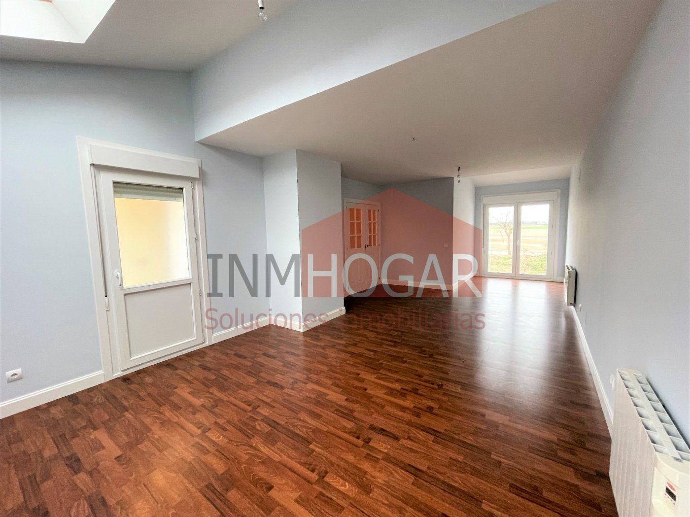 Sala de estar de Casa adosada en venta en Arévalo con Calefacción, Jardín privado y Terraza