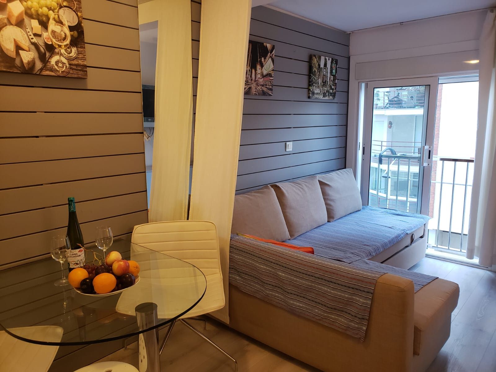 Sala d'estar de Estudi en venda en Castell-Platja d'Aro amb Aire condicionat, Calefacció i Moblat