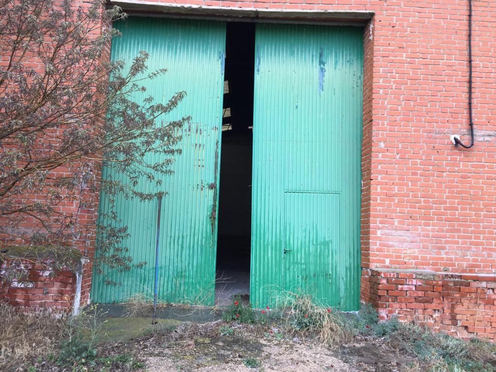 Exterior view of Industrial buildings for sale in Tresjuncos