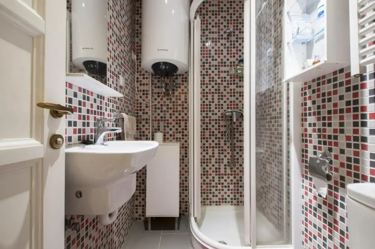 Room in Embajadores - Lavapiés