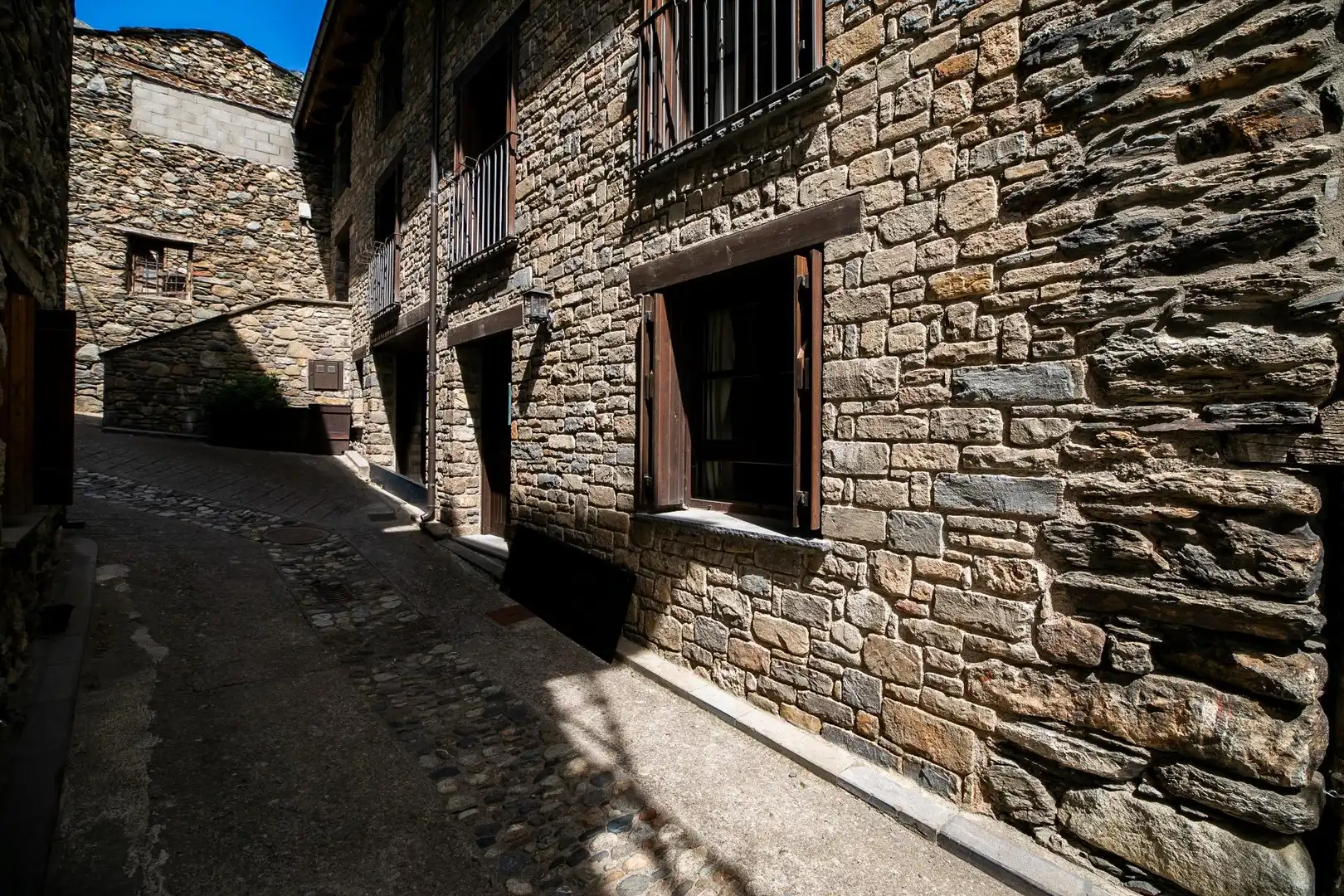Country homes for sale in Sahún