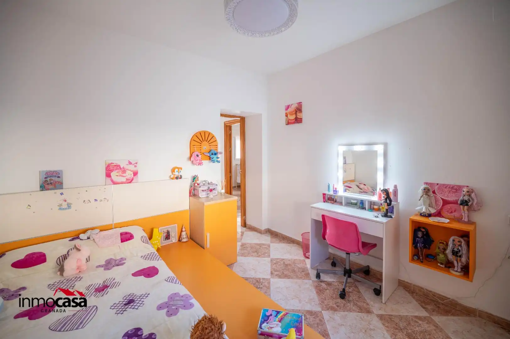 Dormitori de Casa adosada en venda en Atarfe amb Calefacció, Terrassa i Piscina