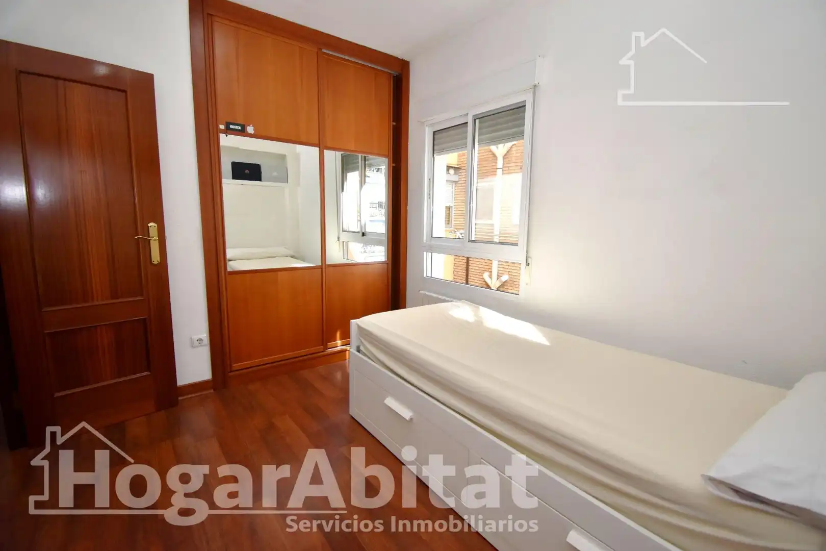 Bedroom of Flat for sale in Quart de Poblet  with Air Conditioner, Heating and Furnished