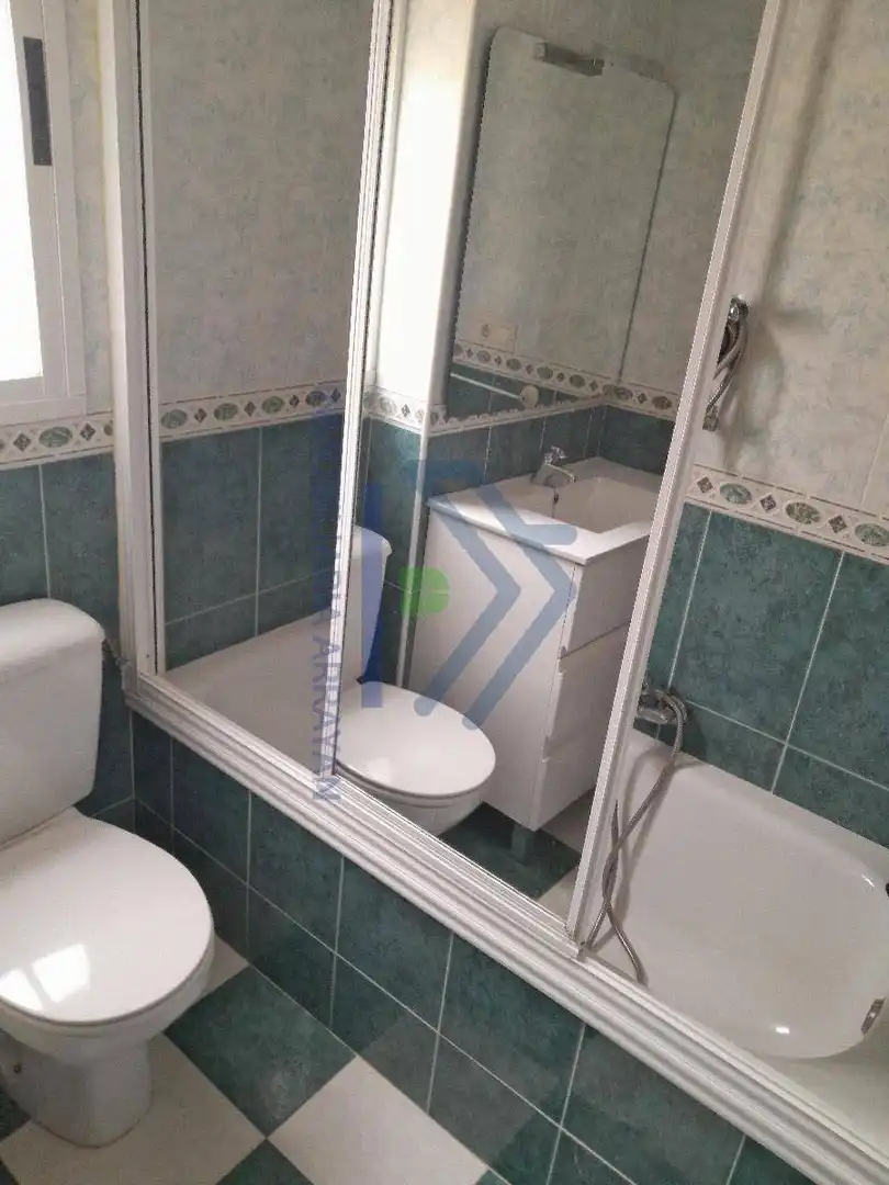 Bathroom of Houses for sale in Churriana de la Vega  with Air Conditioner, Heating and Terrace