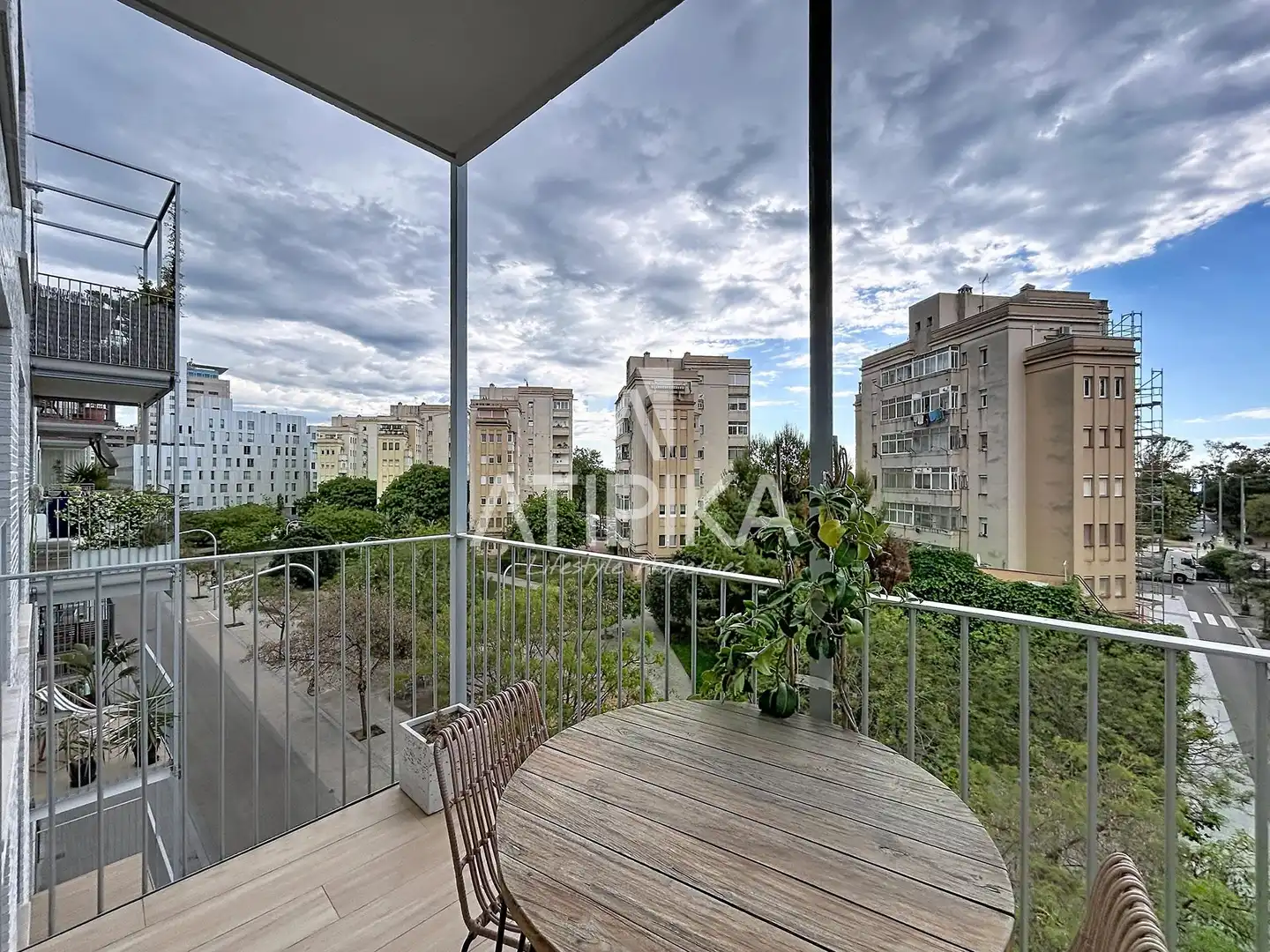 Exterior view of Flat for rent in Barcelona  with Air Conditioner, Parquet flooring and Terrace