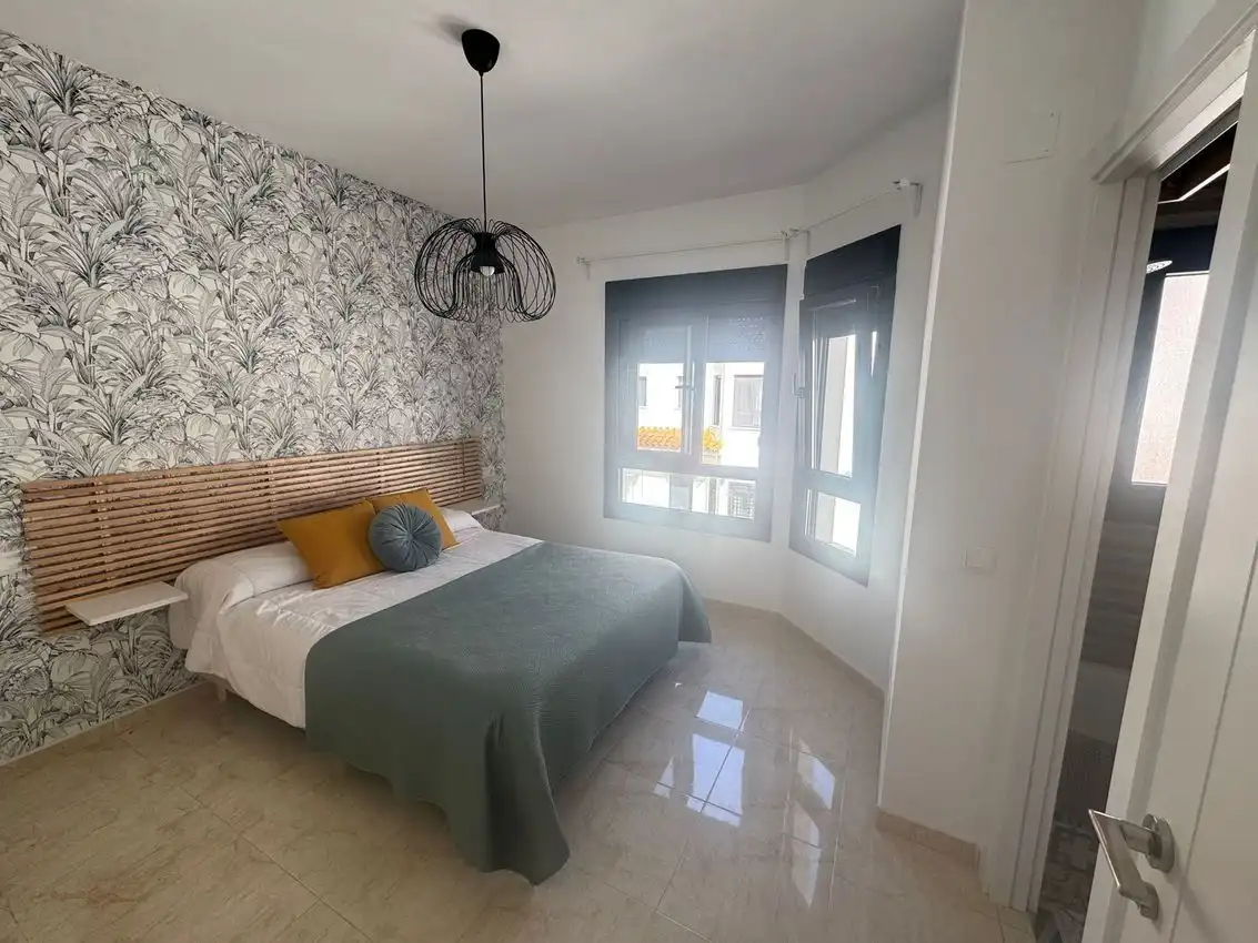 Dormitori de Casa adosada en venda en San Fernando amb Aire condicionat