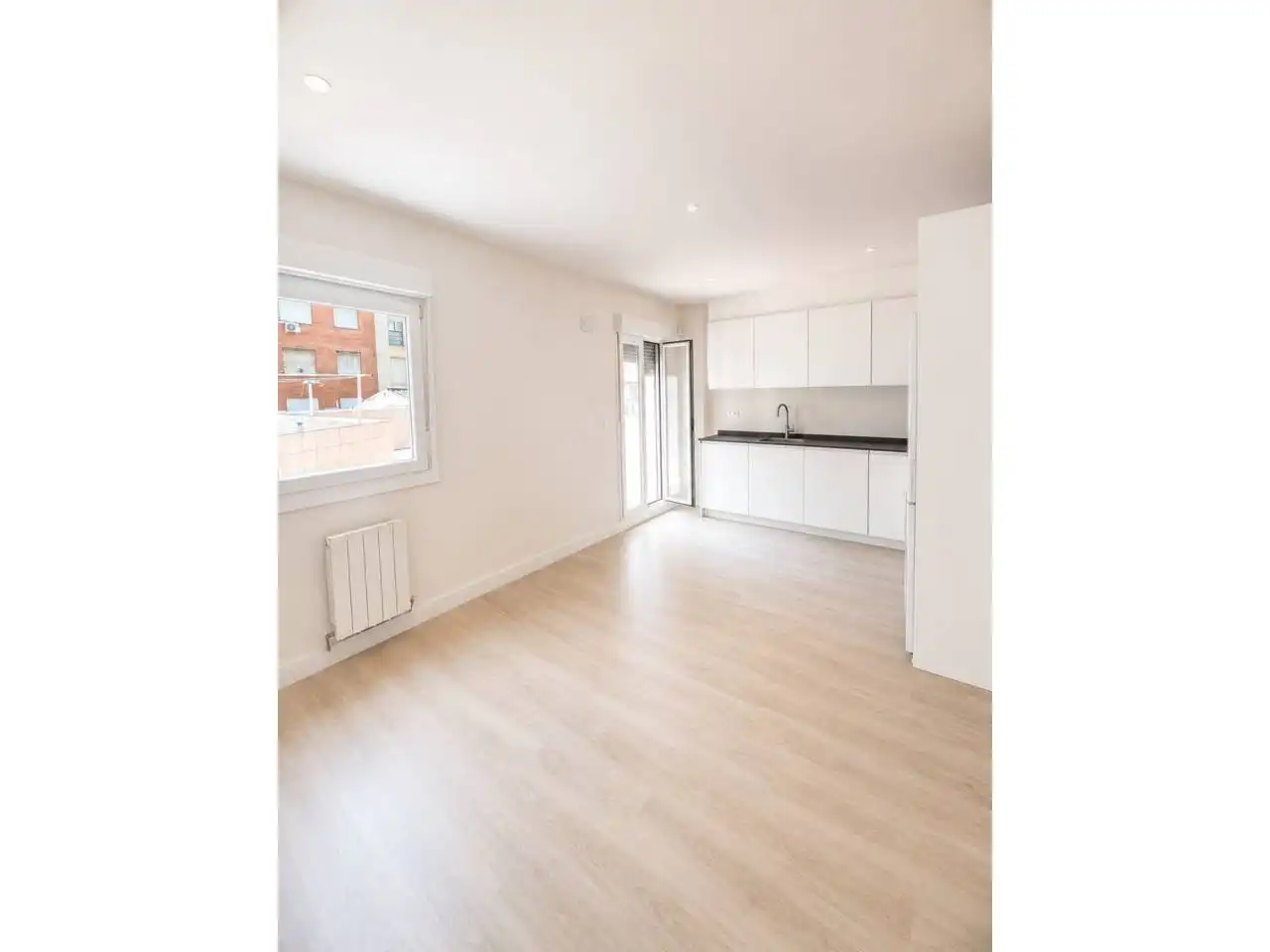 Habitación de Piso en venta en  Logroño con Calefacción, Parquet y Terraza