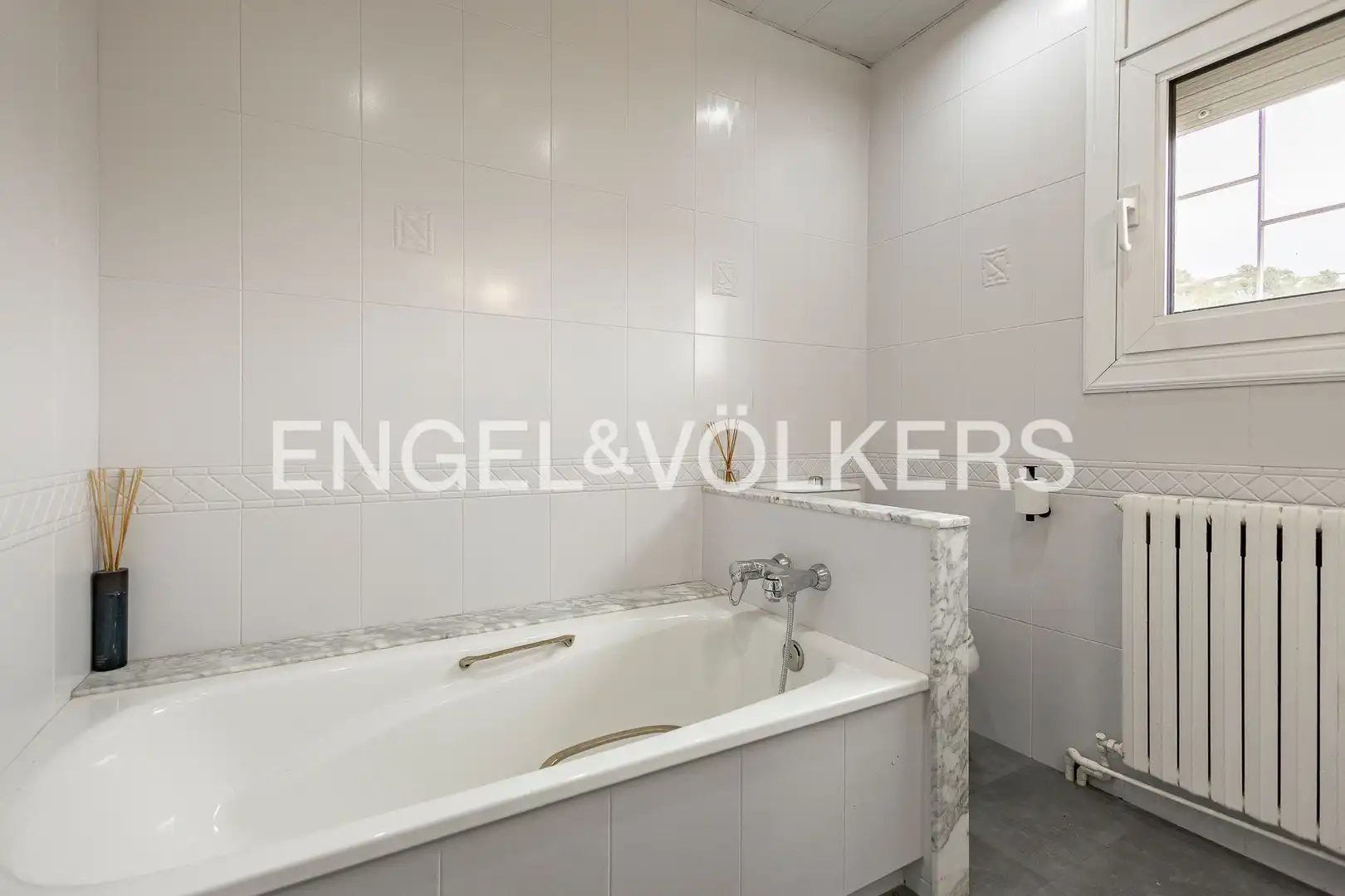 Baño de Casa o chalet en venta en Cervelló con Calefacción, Jardín privado y Terraza
