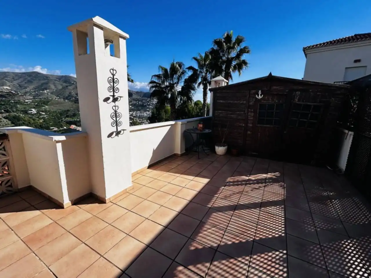 Terrasse von Einfamilien-Reihenhaus zum Verkauf in Almuñécar mit Klimaanlage, Heizung und Terrasse