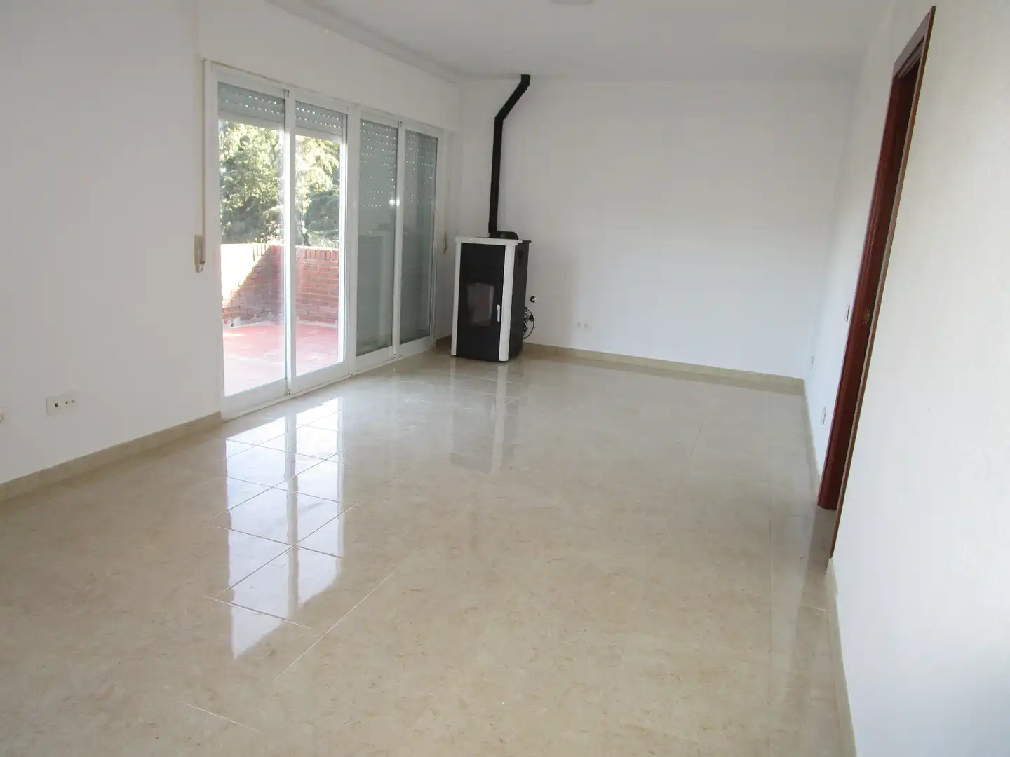Sala de estar de Casa o chalet en venta en Villanueva del Pardillo con Calefacción, Jardín privado y Terraza