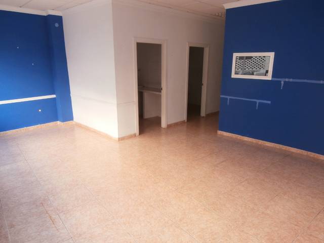 Local comercial en Alquiler en Juzgados - La Feria