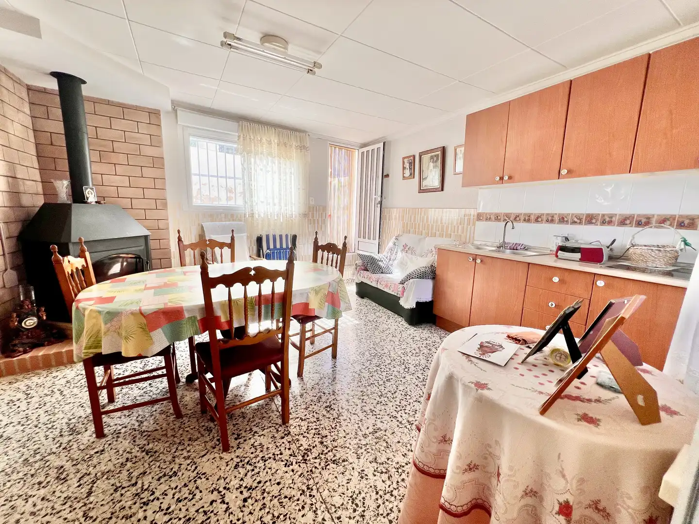 Cocina de Casa o chalet en venta en Petrer con Jardín privado, Terraza y Horno