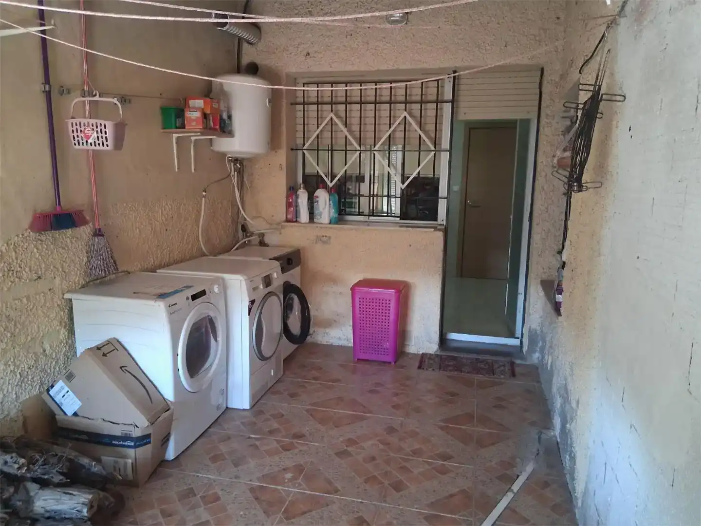 Casa o xalet en venda en Algueña amb Aire condicionat i Balcó